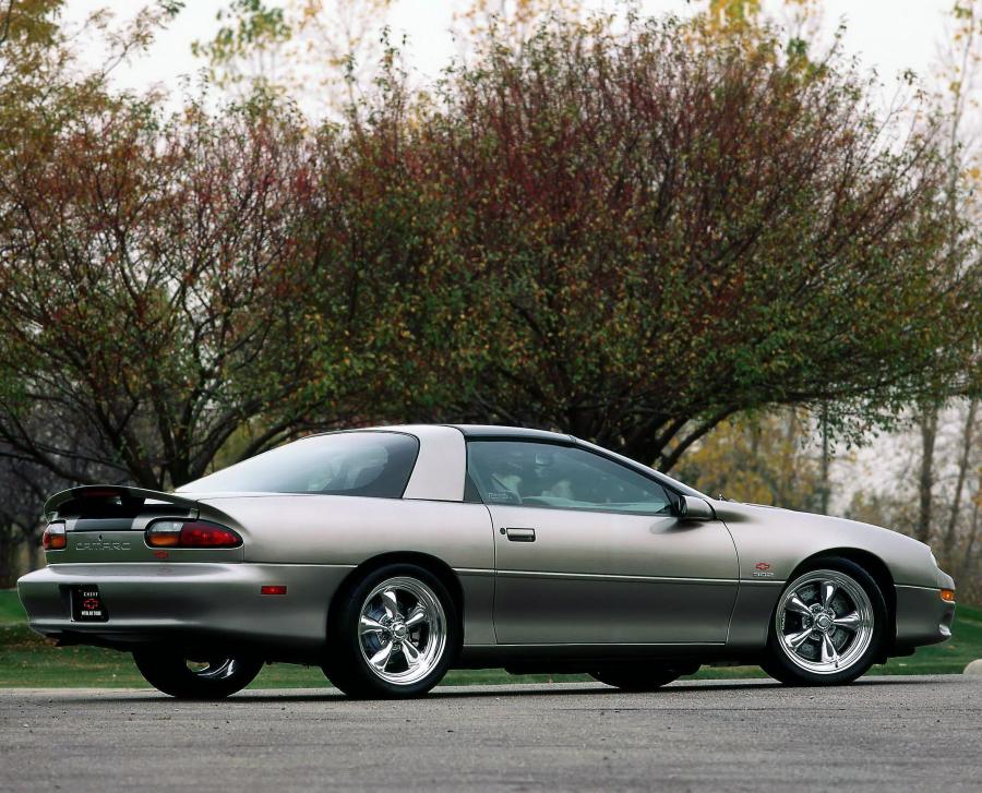 Chevrolet 302 Camaro Concept 2000 года  (фото 2 из 2)